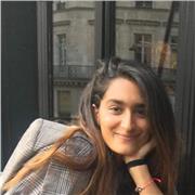 Étudiante bilingue en arabe